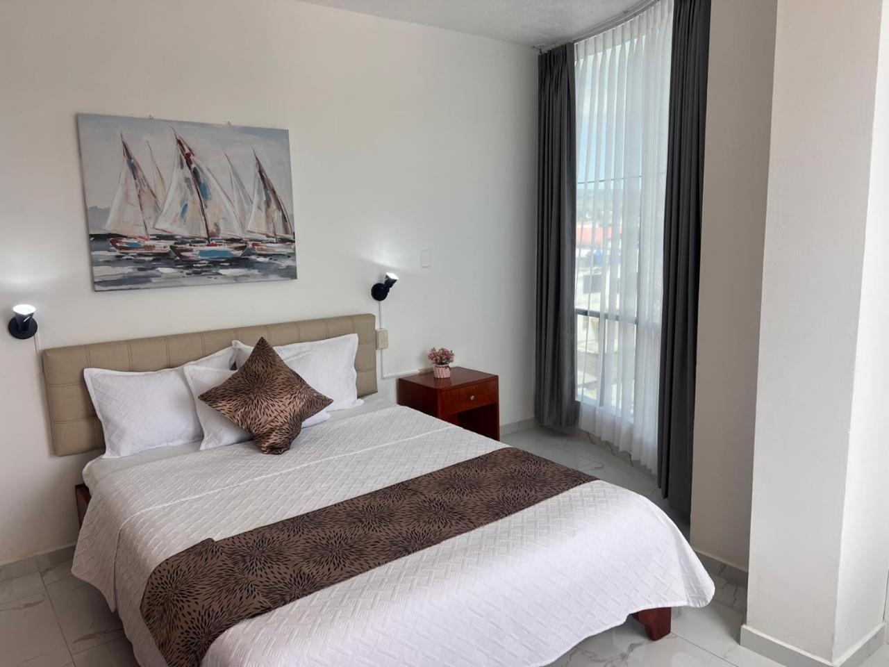 Hostal Carliza Puerto Ayora  Buitenkant foto