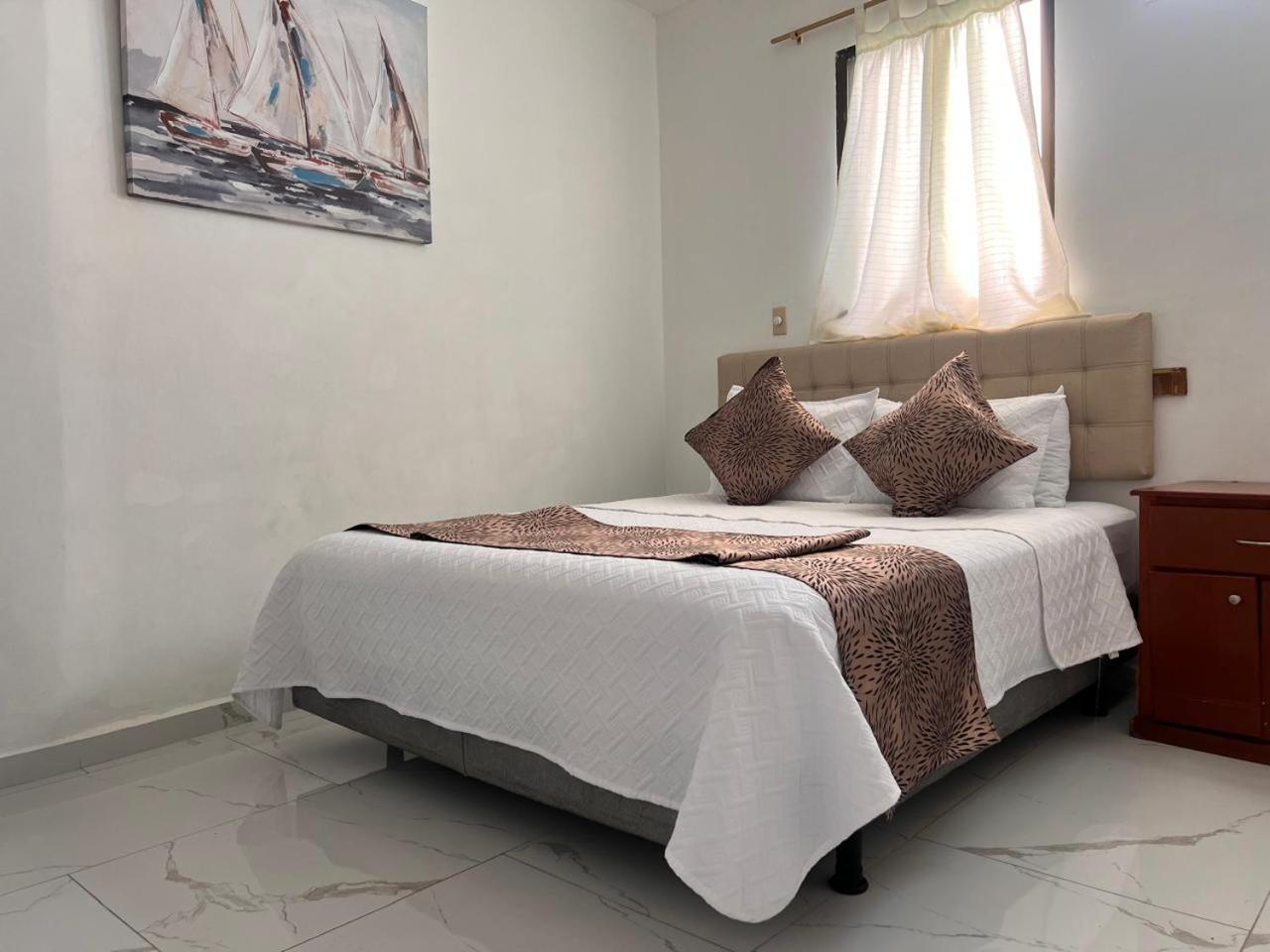 Hostal Carliza Puerto Ayora  Buitenkant foto